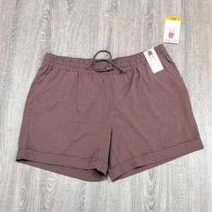 Women's Athletic shorts size XXL